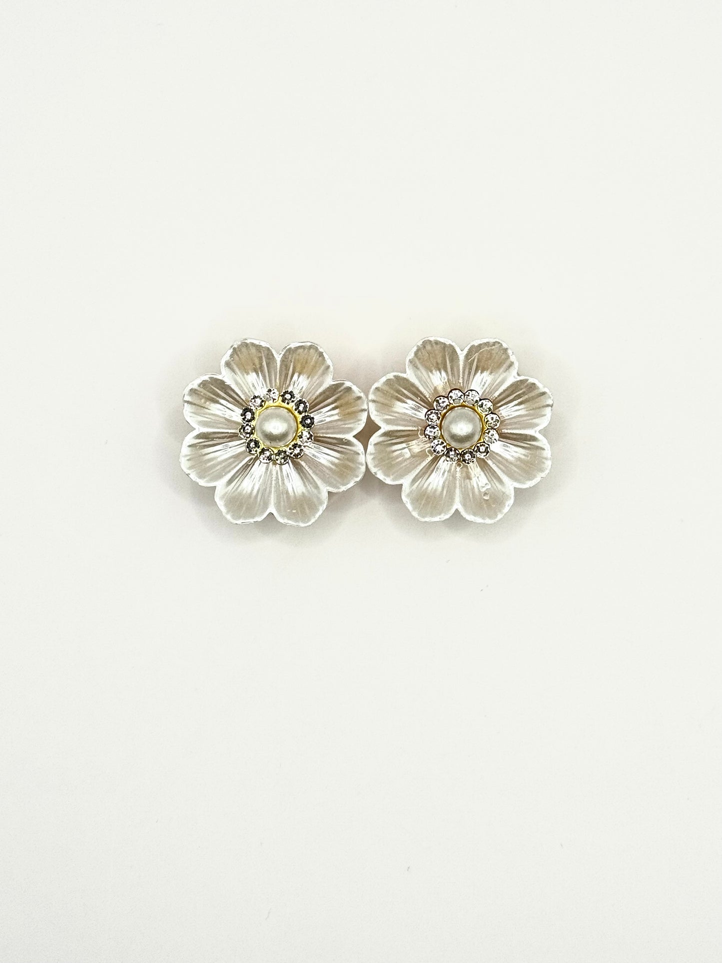 button cover bloem wit met strass