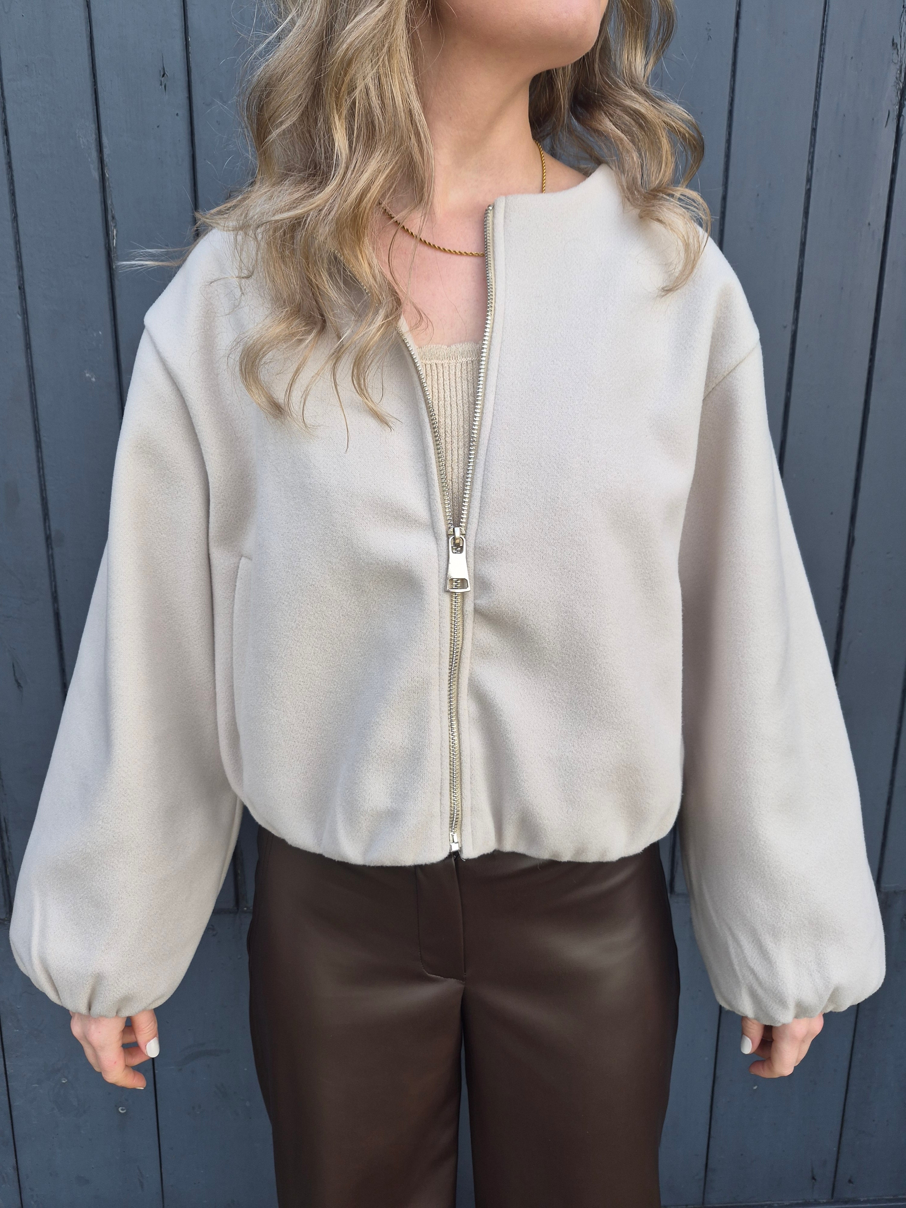 one-size stijlvol pofjasje in beige met zilverkleurige rits polyester Label Rozay