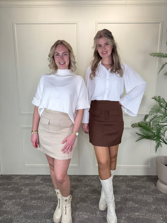 Twill rokje in beige met neppe klepzakken en ritssluiting