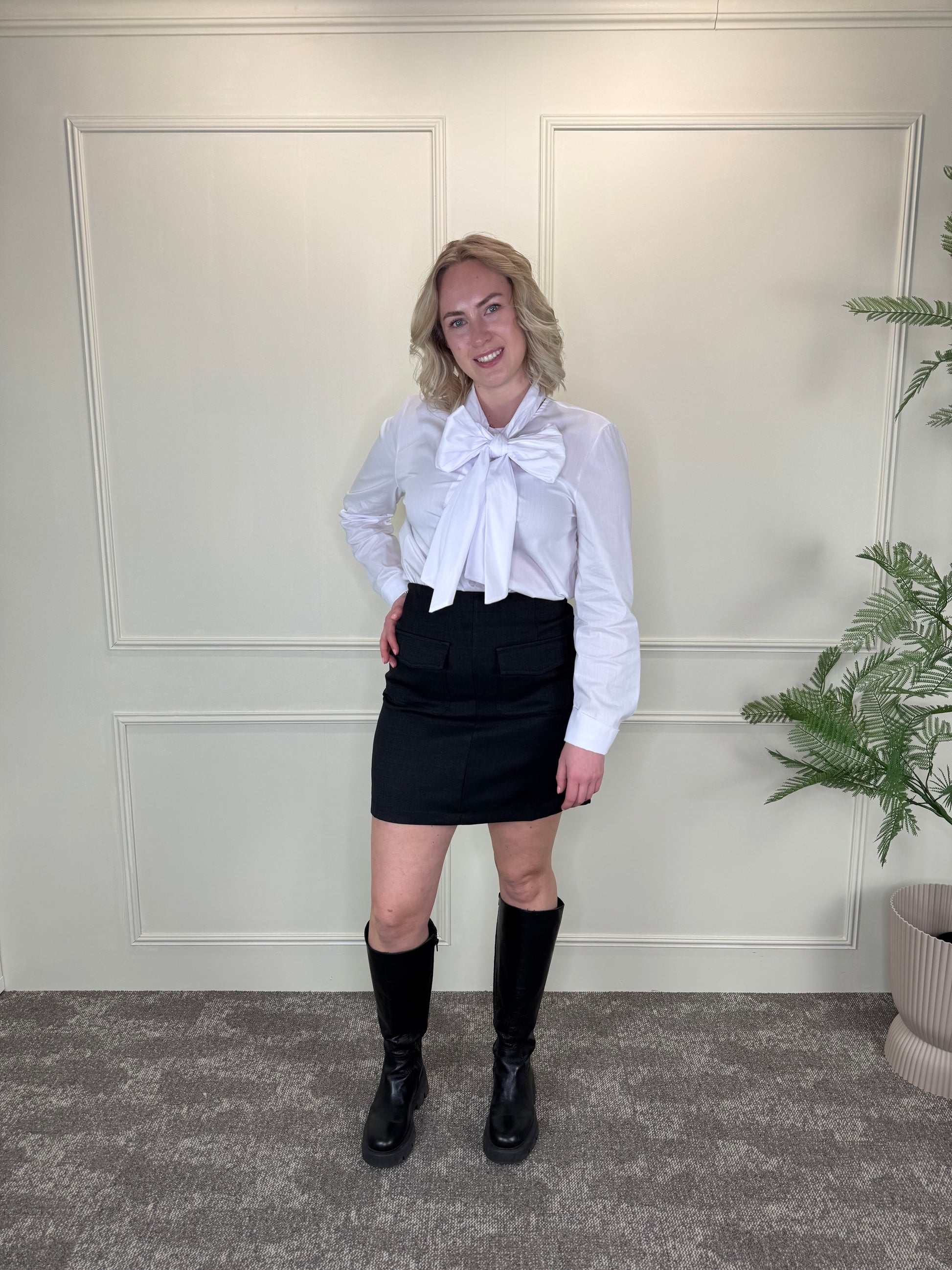 twill rokje zwart met neppe klepzakjes en blinde rits